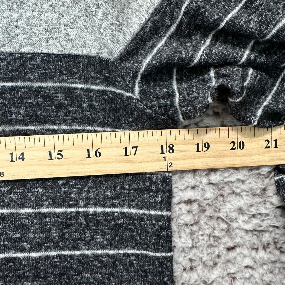 Ella Mara Gray Striped Knit Dress M Petite Minimalist Quiet Luxury Soft Girl - Picture 8 of 10
